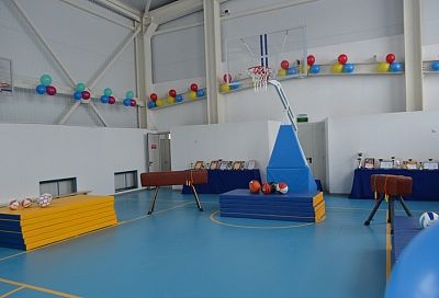 Новый спортивный зал открыли в школе Отрадненского района