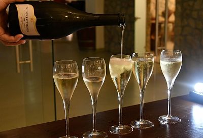 На Кубани средняя стоимость российского шампанского достигла 632,4 рубля за литр