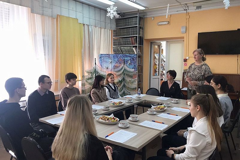 Волонтерский центр открыли в краевой юношеской библиотеке в Краснодаре