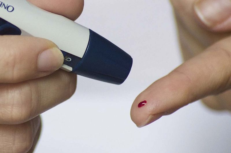 Контролировать уровень сахар в крови можно с помощью тестов в домашних условиях