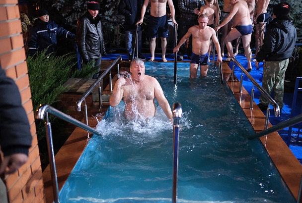 Крещенские купания проходят в Краснодаре