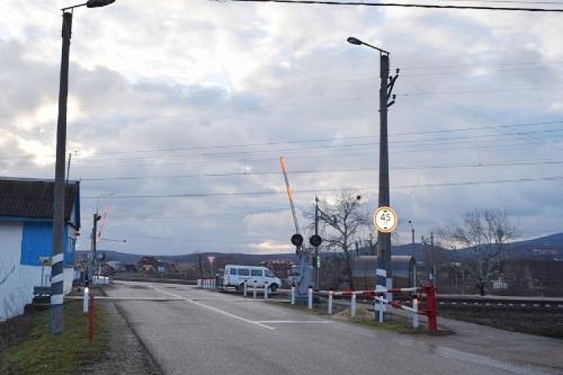 В Горячем Ключе 10 марта закроют железнодорожный переезд