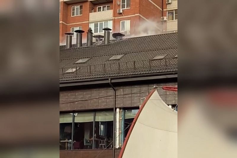 В Краснодаре тушат пожар в ресторане «Пиноккио Djan»