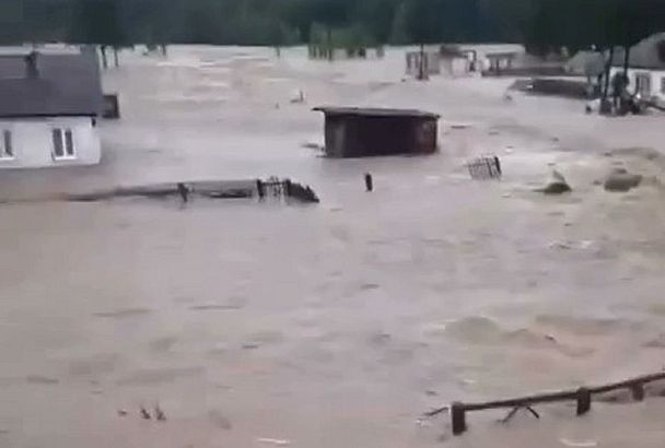 В Челябинской области прорвало дамбу. К эвакуации готовят пять поселков