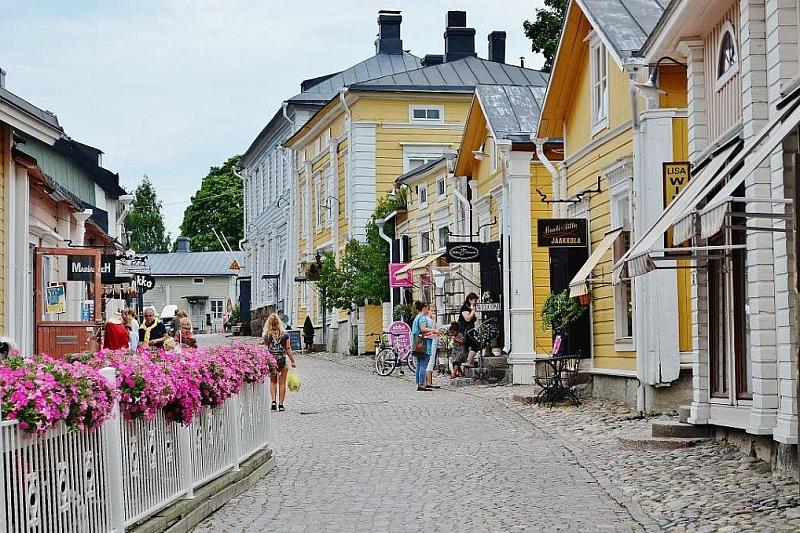 Финляндия в июне откроет визовый центр в Сочи