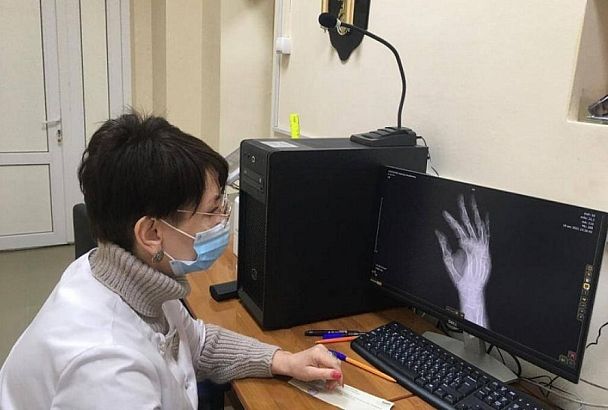  Более 240 пациентов обследовали на новом рентген-аппарате в Приморско-Ахтарской районной больнице
