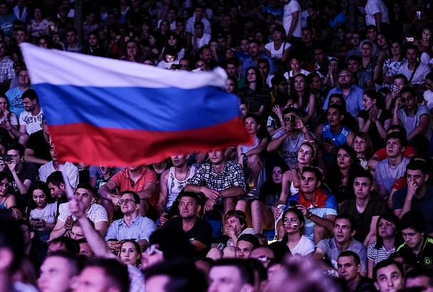 Сотни зрителей болели за Россию в амфитеатре парка «Краснодар»