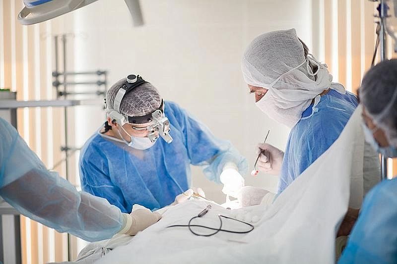 В Краснодаре пластический хирург изуродовал пациентку. СК возбудил уголовное дело