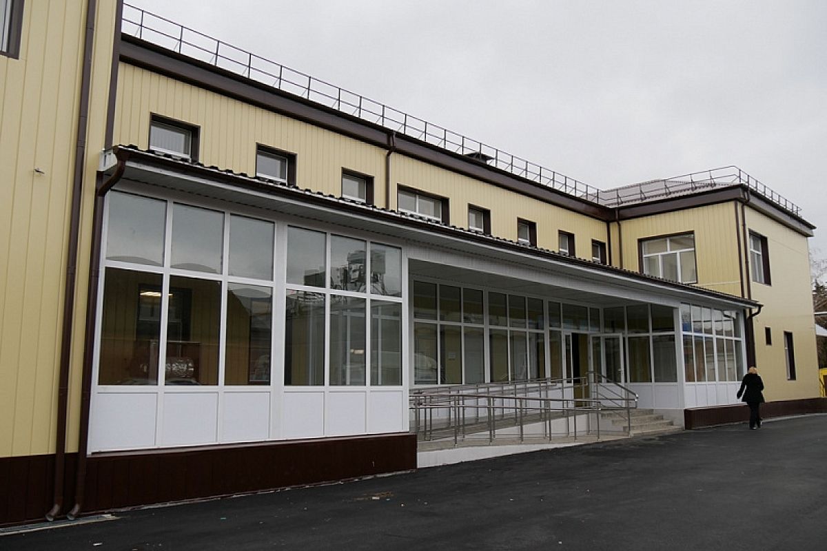 В Кореновском районе завершили капитальный ремонт участковой больницы