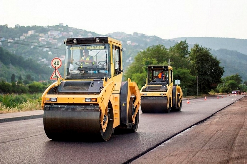 В Брюховецком районе за пять лет отремонтировано 782 километра асфальтированных и гравийных дорог