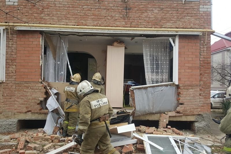 Стена квартиры разрушилась после хлопка газа в жилом доме Армавира