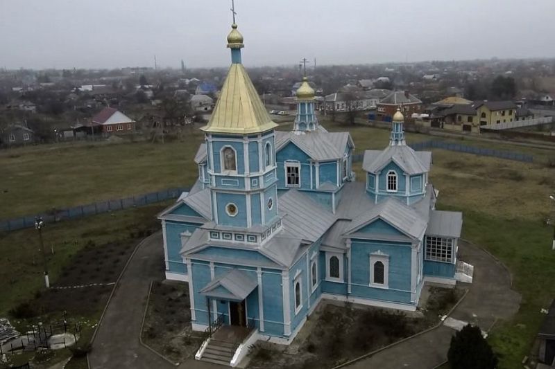 В Краснодарском крае отремонтировали памятник деревянного зодчества – Свято-Богоявленскую церковь