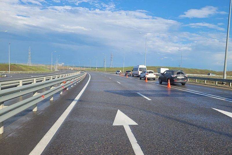 На федеральной трассе Новороссийск — Керчь восстановили движение после подтоплений