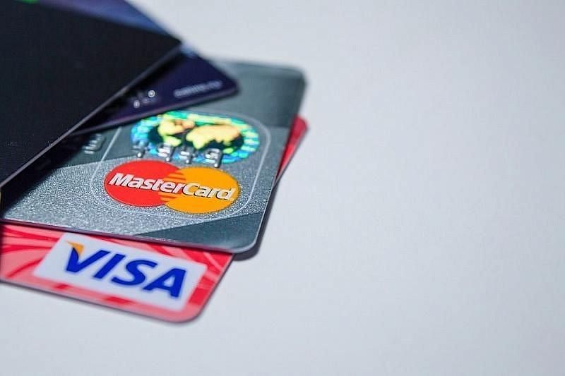 Visa и MasterCard могут уйти из России из-за требований нового законопроекта