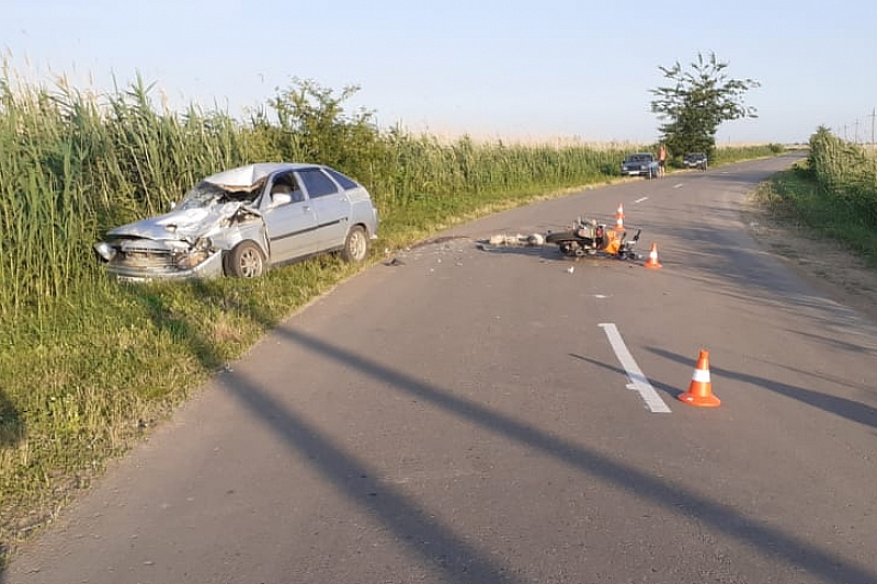Выехал на встречку: в Краснодарском крае в ДТП погибли мотоциклист и его пассажир