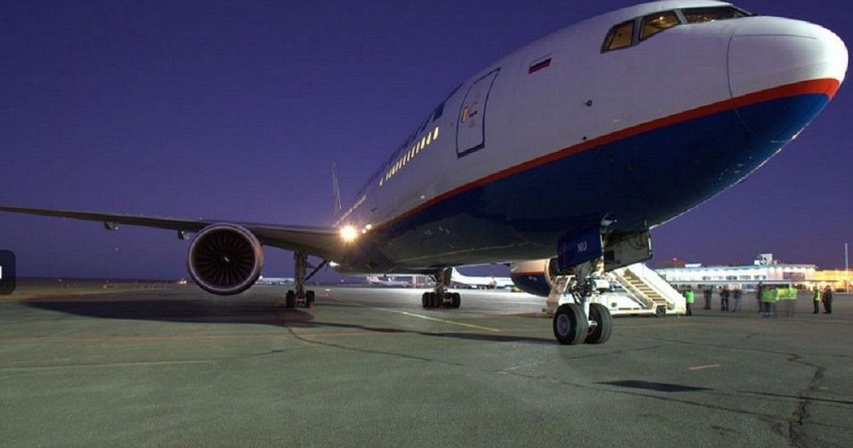 Оренбург москва самолет дешево. Orenair самолет. Оренбург с самолета. Самолет Оренбуржье. Москва Оренбург самолет.