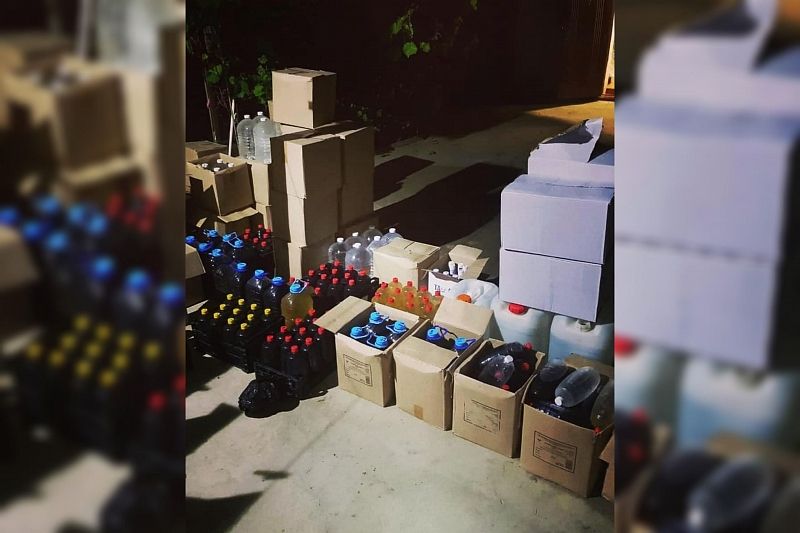 В Анапе алкоголь из подпольного цеха продавали на территории детского парка