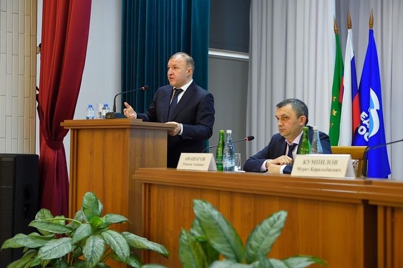 Глава Адыгеи Мурат Кумпилов принял участие в конференции регионального отделения партии «Единая Россия»