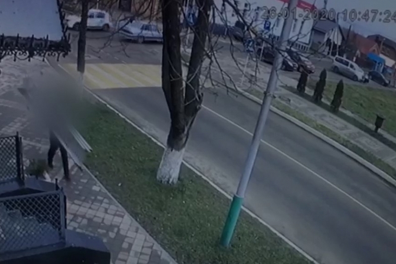 Житель Краснодара задержан за серию краж металлических лестниц