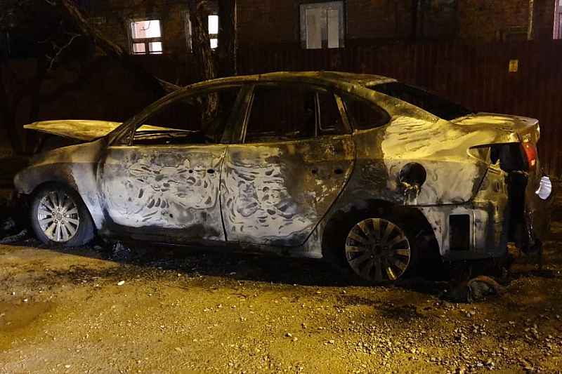 В Краснодаре пенсионер заживо сгорел в собственном автомобиле