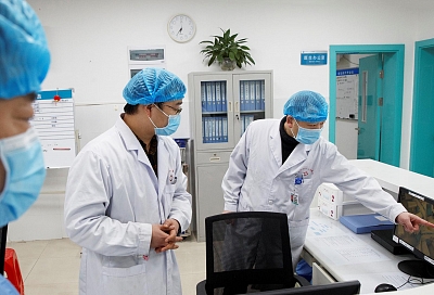 Ведущий эпидемиолог Китая спрогнозировал, когда закончится пандемия COVID-19