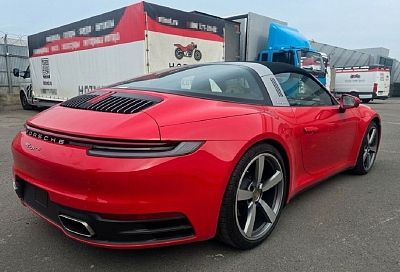 Таможенники раскрыли схему незаконного ввоза Porsche из ОАЭ через порт Новороссийска