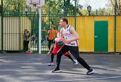 Мэр Краснодара Евгений Первышов принял участие в мастер-классе по баскетболу 