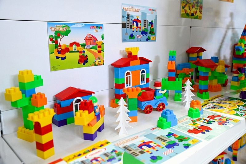 Импортозамещение в действии: на Кубани открыли производство популярных детских конструкторов  