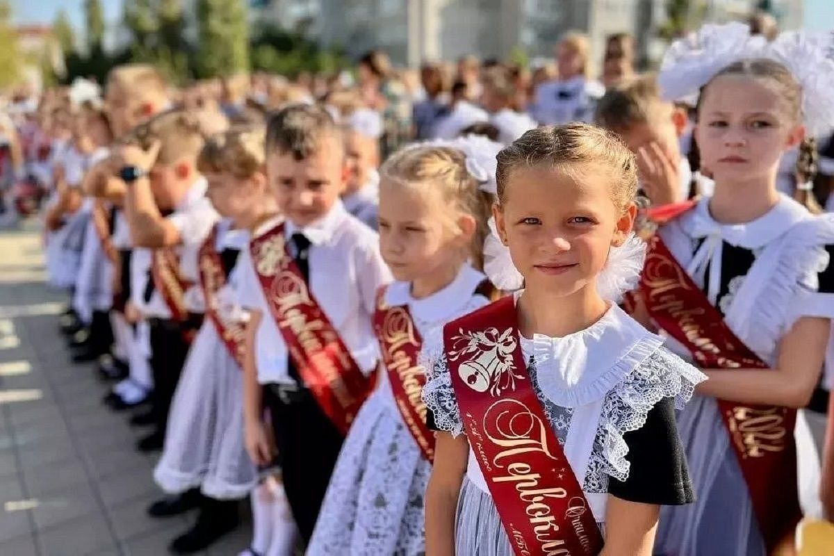 Стало известно, сколько краснодарцы собираются потратить на подготовку к школе 