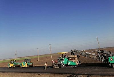 Ремонт участка дороги между станицами Калининской и Новониколаевской завершат осенью 2026 года