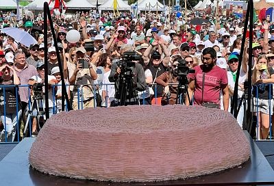 Новый рекорд: в Адыгее сварили сыр весом 142 кг