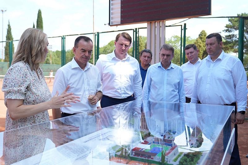 Вениамину Кондратьеву презентовали проект новой теннисной академии в Сочи