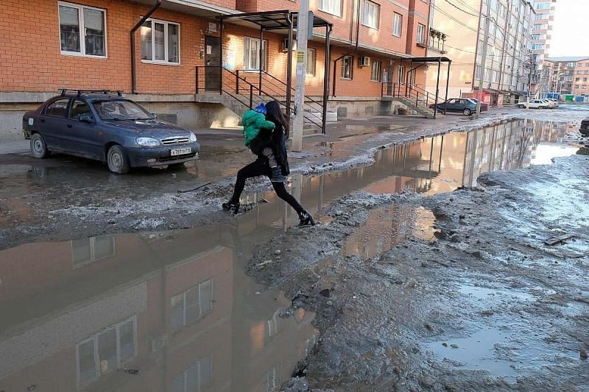 В Музыкальный микрорайон Краснодара приехал губернатор