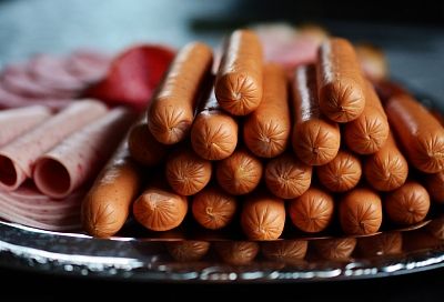 Без колбасы и сосисок: отечественные производители предупреждают, что не смогут выпускать популярные среди россиян продукты