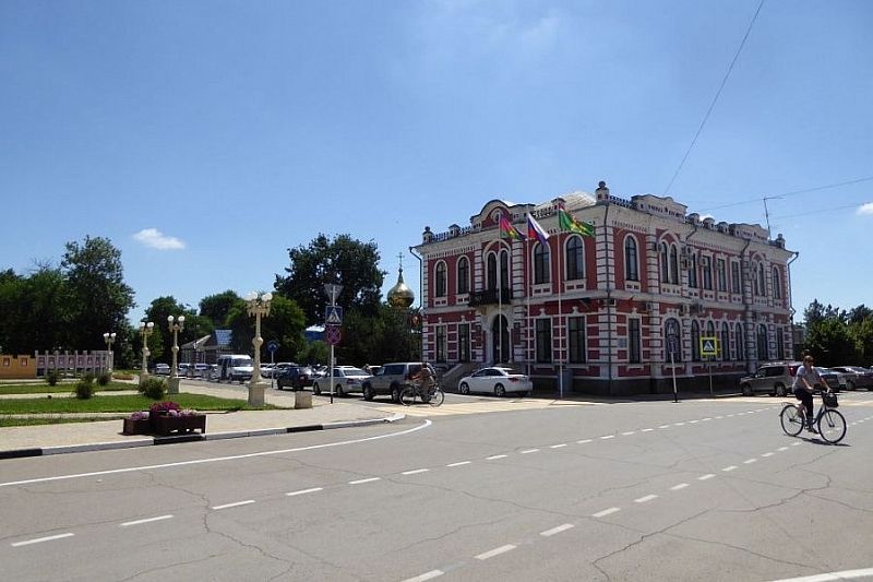 Здание станичного правления в станице Полтавской включили в реестр объектов культурного наследия Краснодарского края