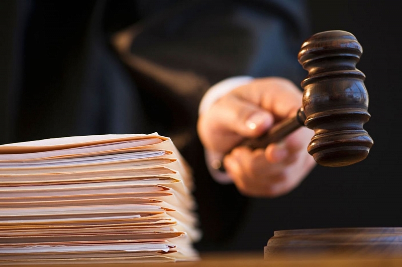 В Краснодарском крае адвоката посадили на 3 года за вымогательство у клиентки 300 тысяч на подкуп судьи 