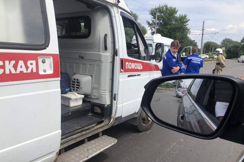 В Краснодаре в ДТП с автобусом пострадали 8 человек, в том числе ребенок