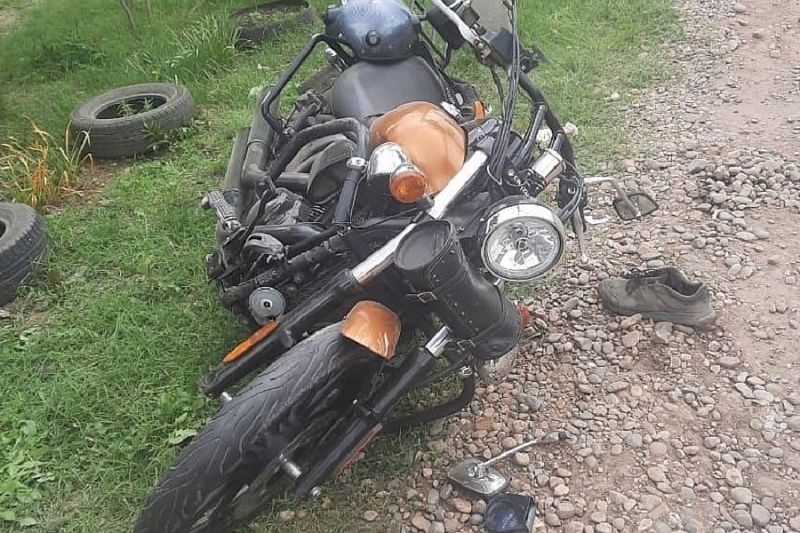 Мотоциклист госпитализирован после столкновения с КамАЗом в Динском районе
