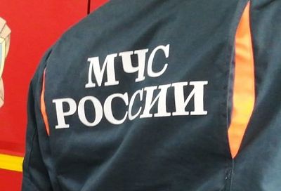 Площадь пожара на складах в Ейском районе увеличилась до 1,6 тыс. кв. метров