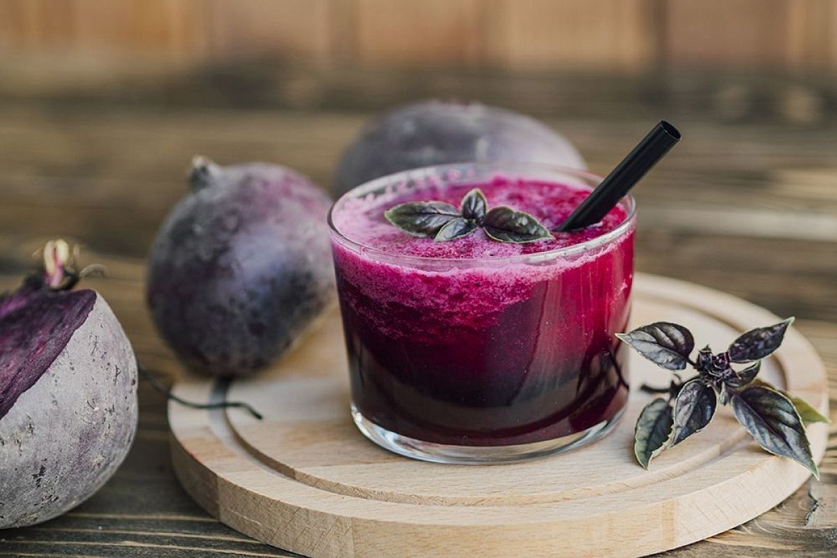 Полоскаю горло свекольным соком так - и облегчаю боль за 1 день без химии