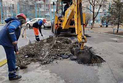 Специалисты «Росводоканала Краснодар» устраняют порыв на улице Чекистов