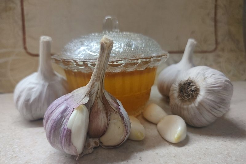 3 домашних рецепта с чесноком, которые помогут победить простуду