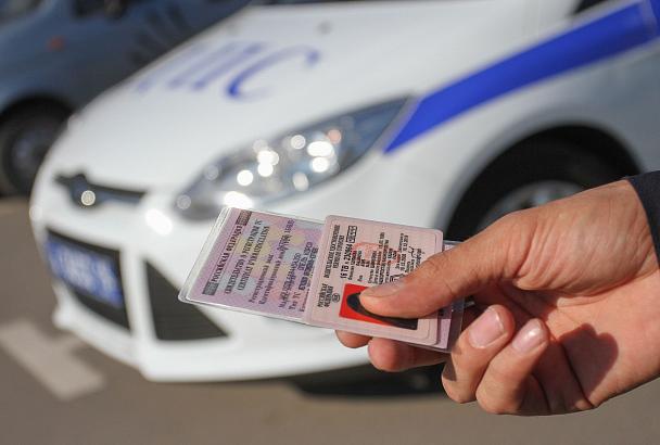 Автомобилисты не будут сдавать экзамены при замене водительских прав
