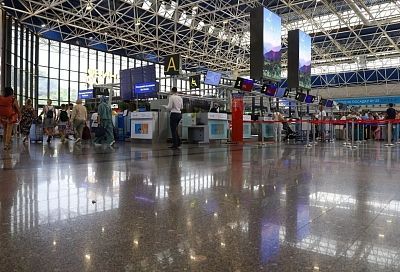 Второй раз за день в аэропорту Сочи введены ограничения