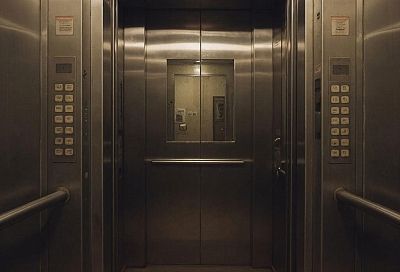 Лифты под замок: изгнание "серых" компаний из ЖКХ — вырастут ли платежи для жильцов