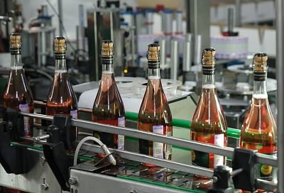 С начала 2023 года в Краснодарском крае произвели более 200 млн бутылок винодельческой продукции