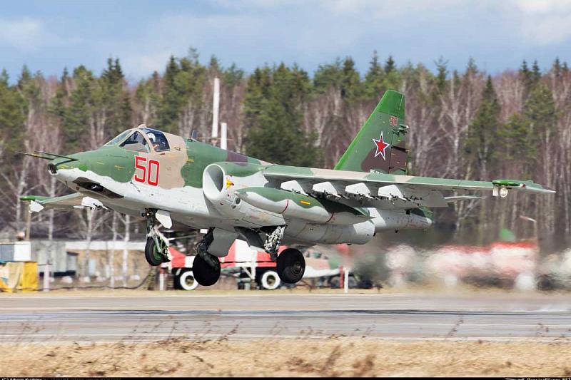 В Краснодарском крае летчики приступили к полетам на новейших Су-25СМ3