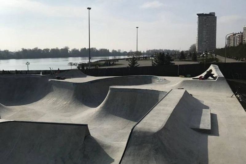 Бетонный скейт-парк в Юбилейном микрорайоне Краснодара обещают открыть до конца ноября