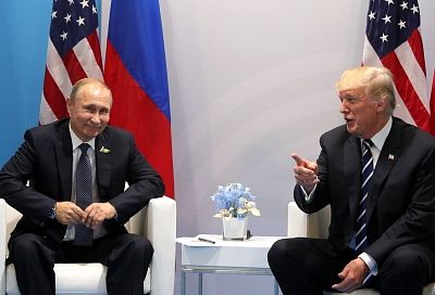 Почти половина американцев раскритиковали Трампа за его отношение к России