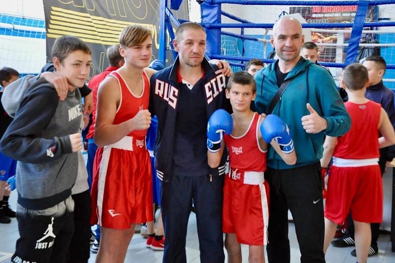 «Единая Россия» и «Молодая гвардия» запустили проект по развитию спорта «Чемпионы – детям Донбасса» 